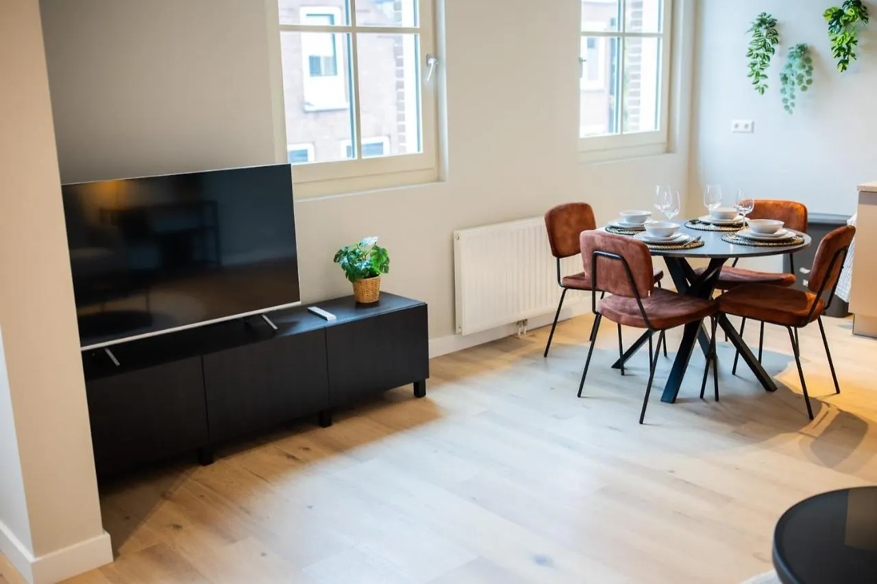 Ample 3 Bedroom Apartment روتردام