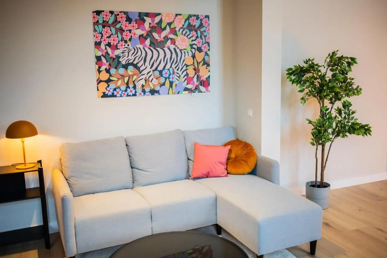 Ample 3 Bedroom Apartment روتردام